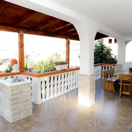 Apartamento Mia Sukošan